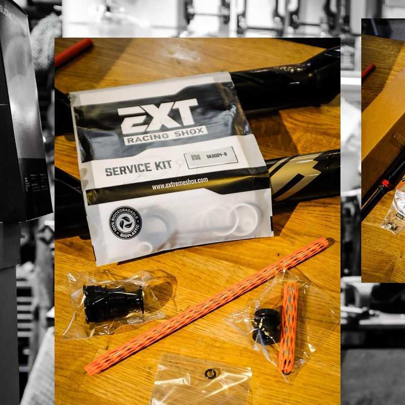 Nu har vi upgrade kits till både @extremeshoxsweden och @rockshox Zeb/Lyrik . 

EXT era 2.1
Rockshox charger 3.1

Perfekt att uppdatera om dämpningen ändå ska på service för vintern.